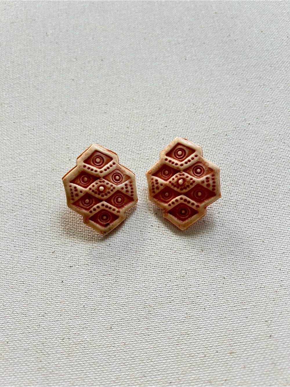 Geometric Honeycomb Stud Earrings in Beige and Brown